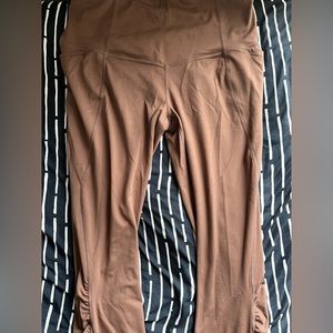 Leggings with pockets